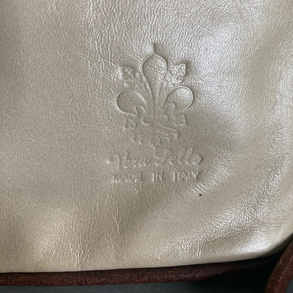 Vera Pelle Leather Asymmetrical Purse - Picture 3 of 12